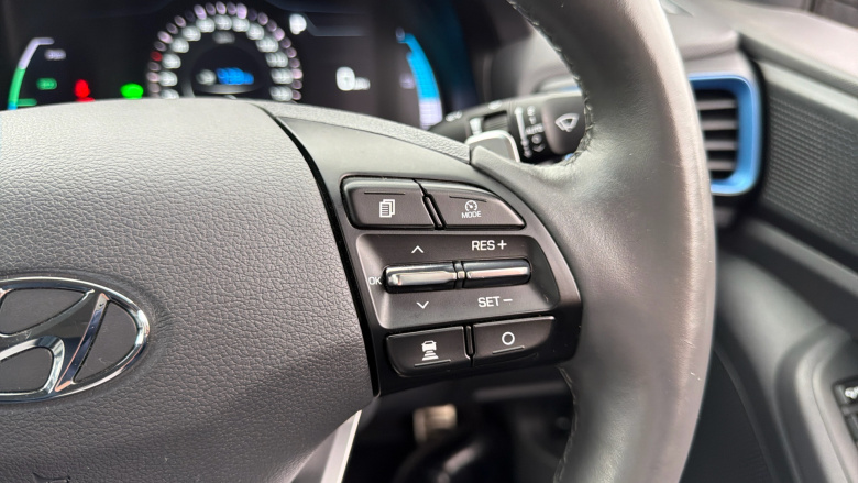 Hyundai IONIQ 1.6 GDi Plug-in Hybrid Premium SE 5dr DCT Hatchback